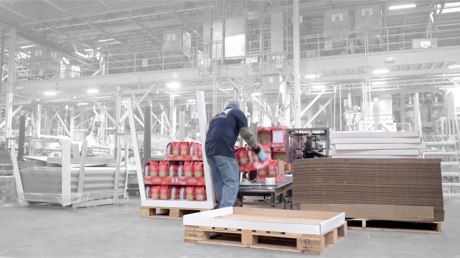 Manual palletizing: Risks, solutions and alternatives